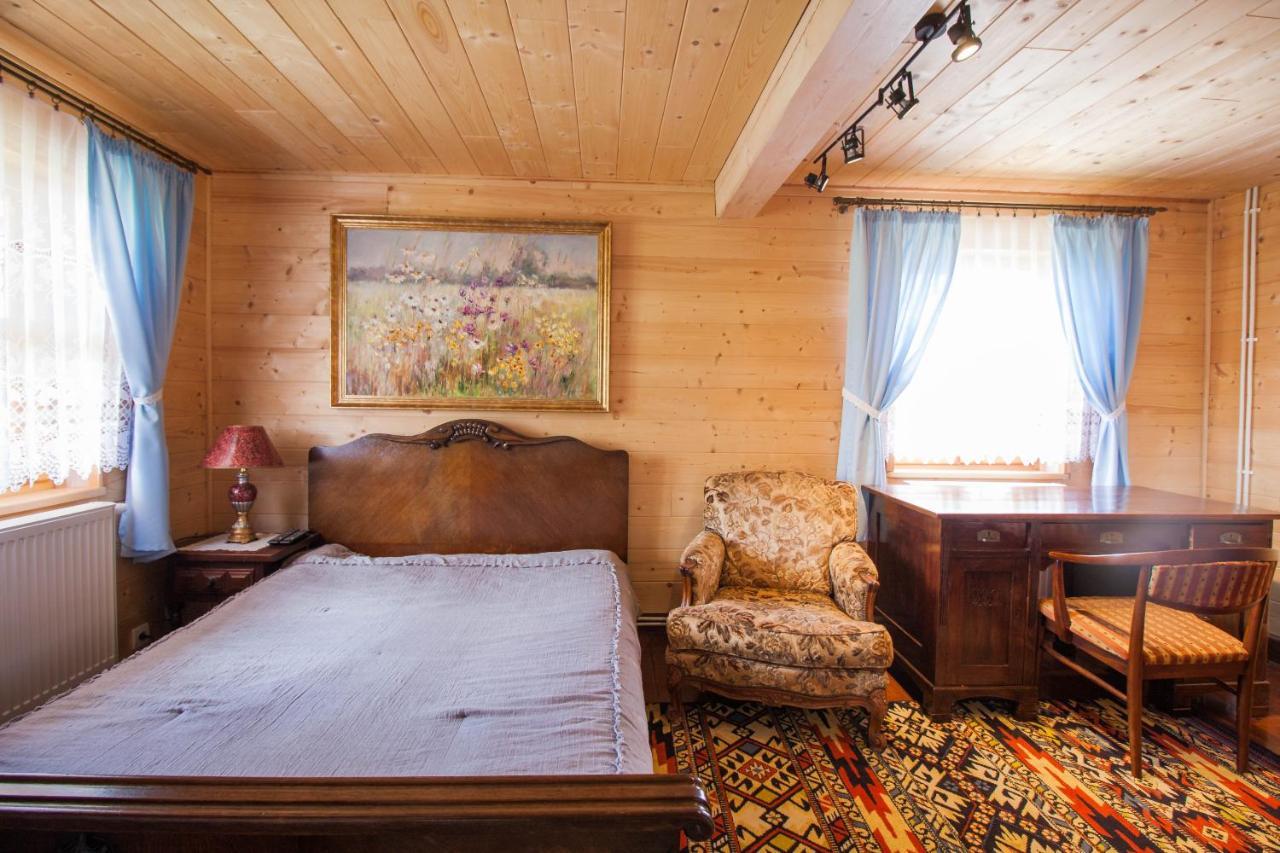 Holiday House Folwark Jelen Poniklica Экстерьер фото